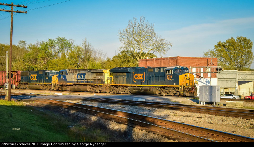 CSX 31, 8743 & 3279